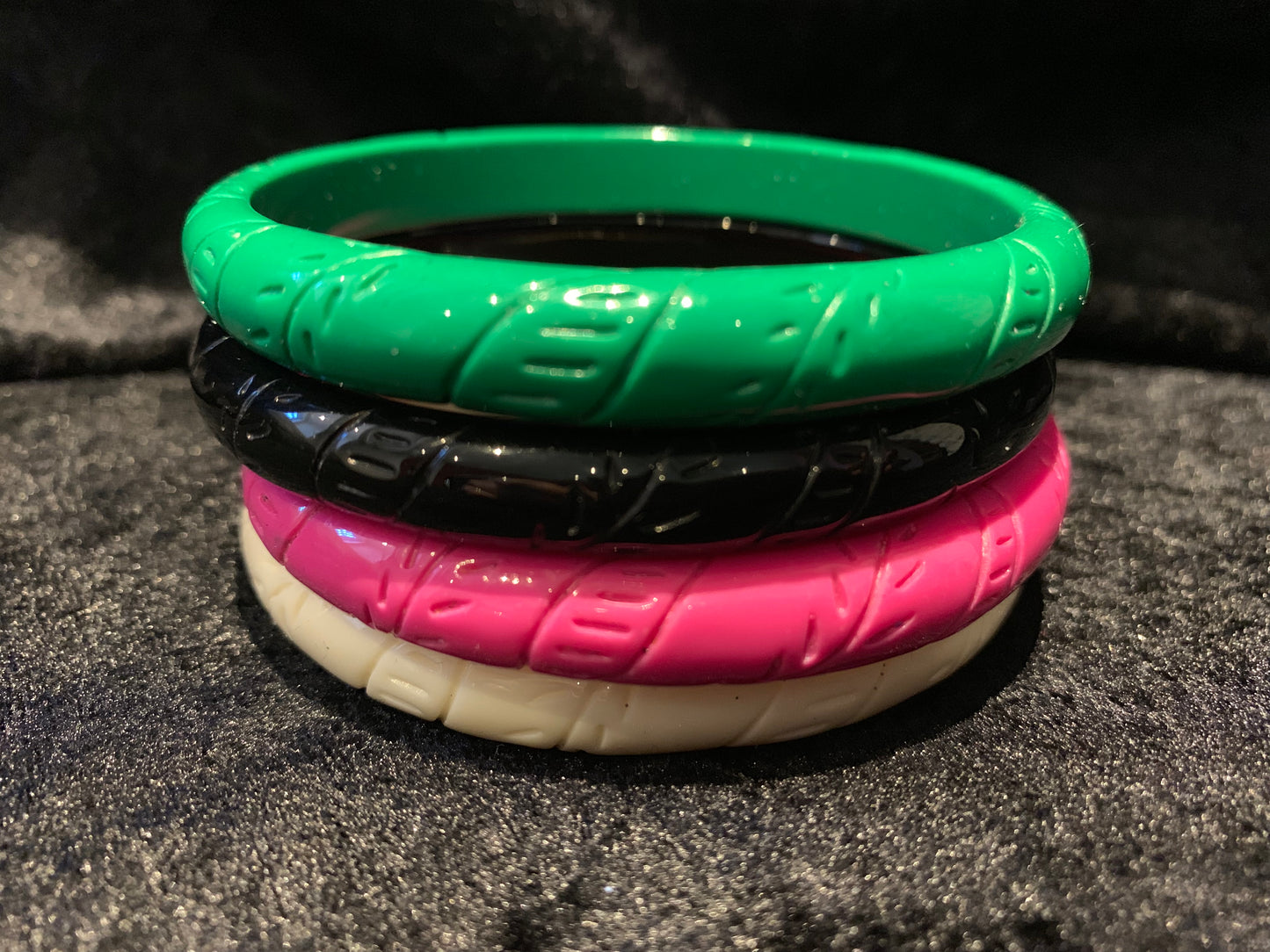 Fine Fakelite Bangle - Green
