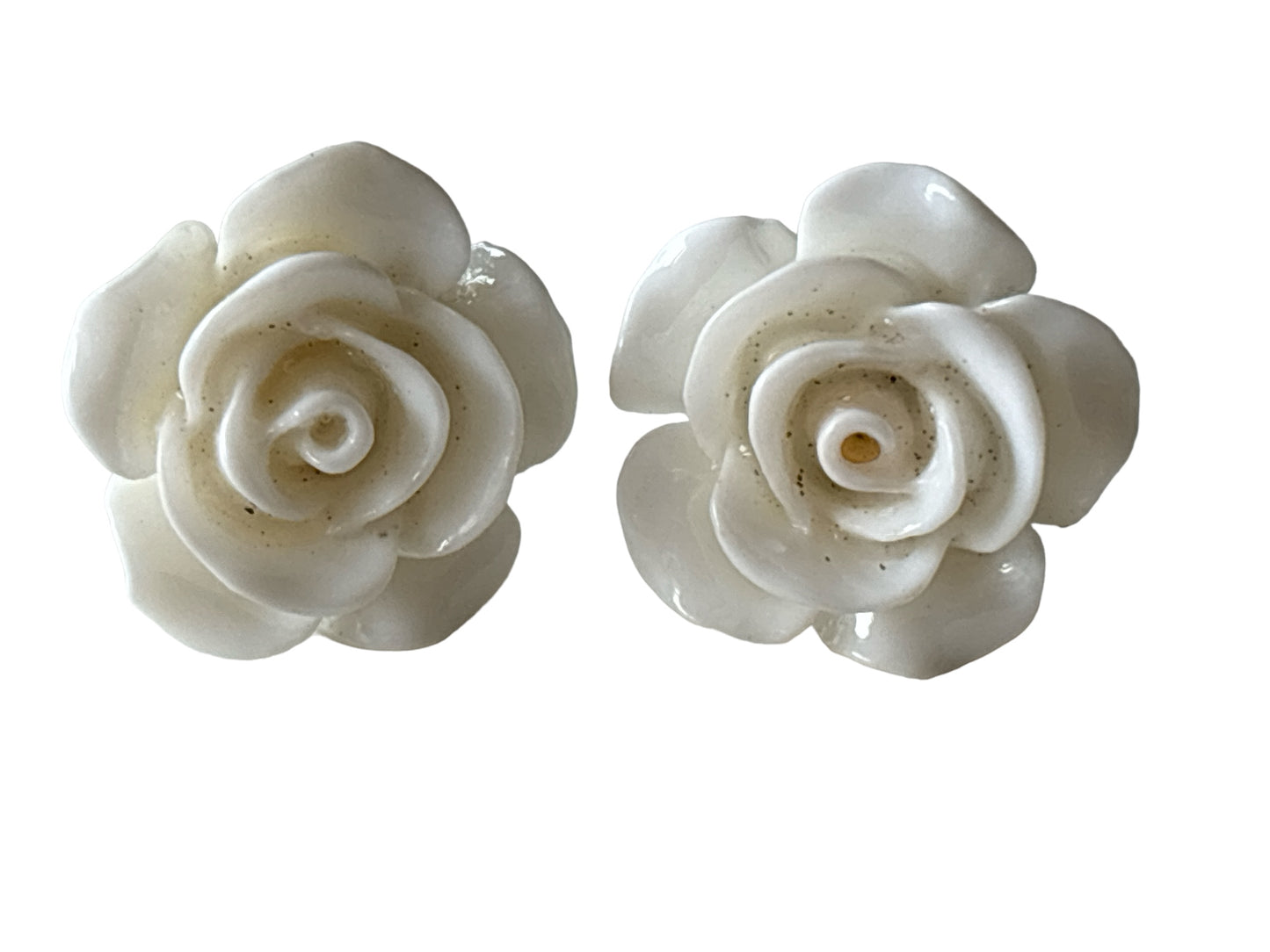 Små ros örhängen, vita