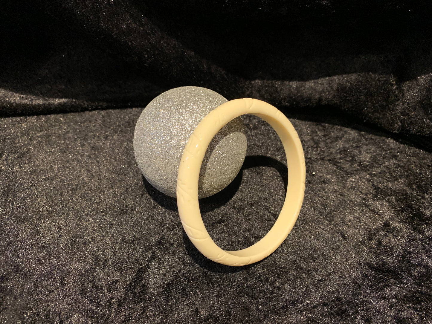 Fine Fakelite Bangle - White