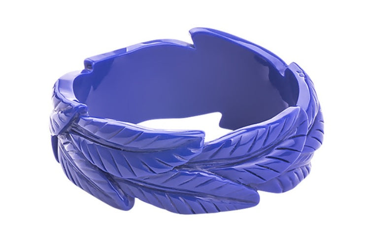 Wide Leaf Carved Fakelite Bangle - Navy Blue