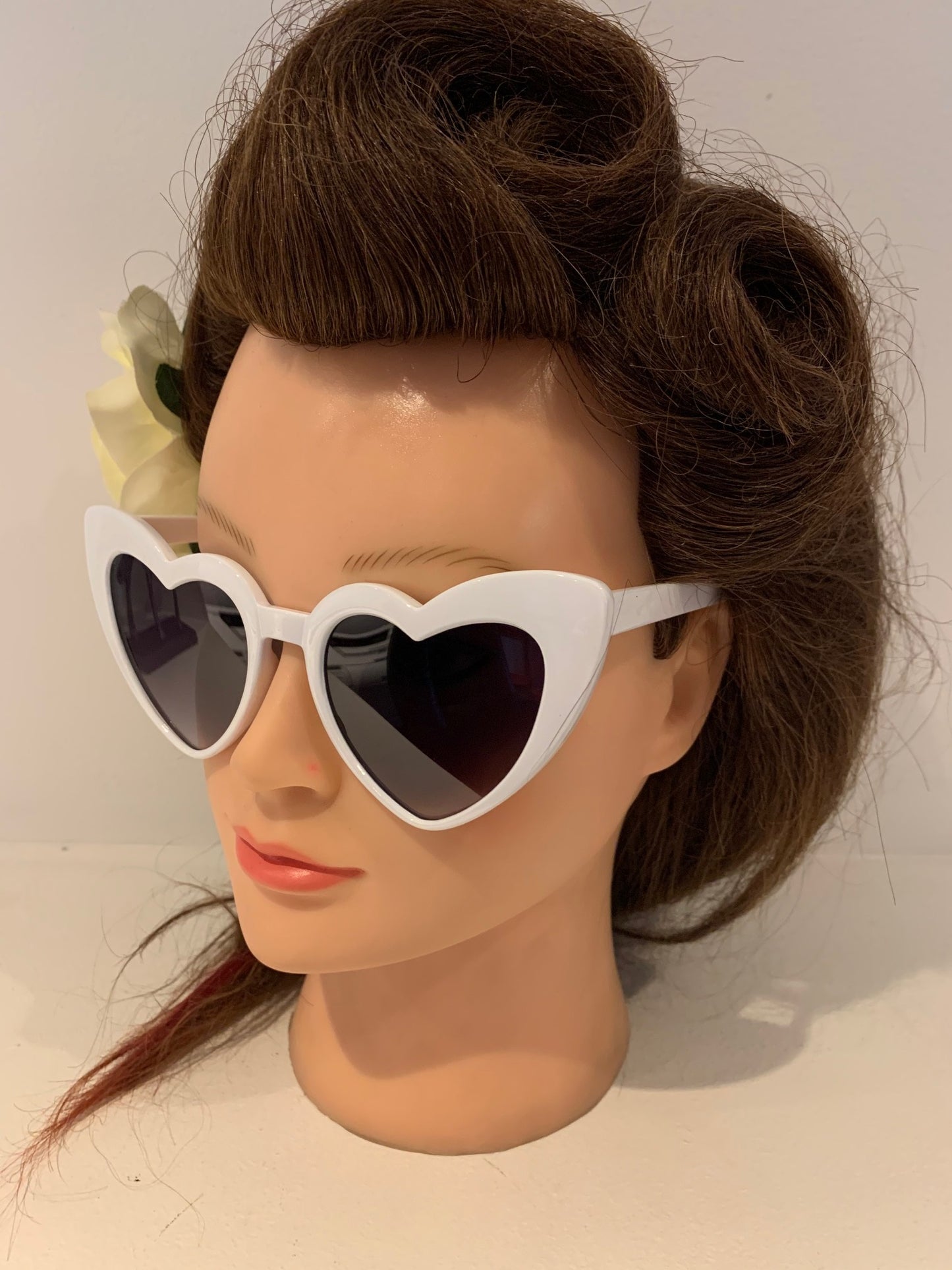 White Heart Cateye Sunglasses