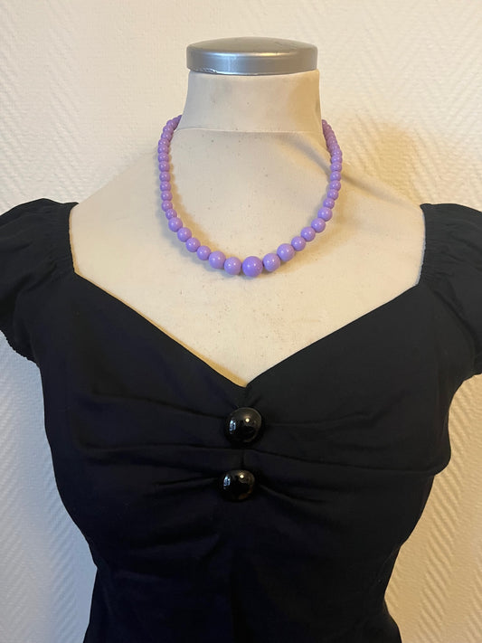 Ljuslila pärlhalsband